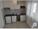 Apartmn Jure Peri - Omi Chorvatsko