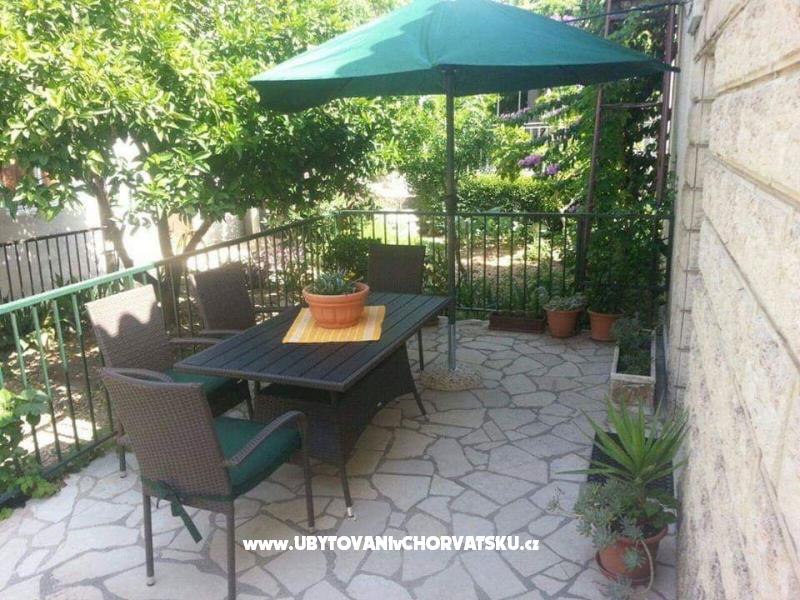 Apartment Kalajžić – Ferienwohnung Omis, Kroatien – Foto 1