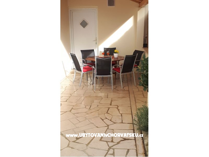 Luxury Ferienwohnungen Roko – Ferienwohnung Omis, Kroatien – Foto 4