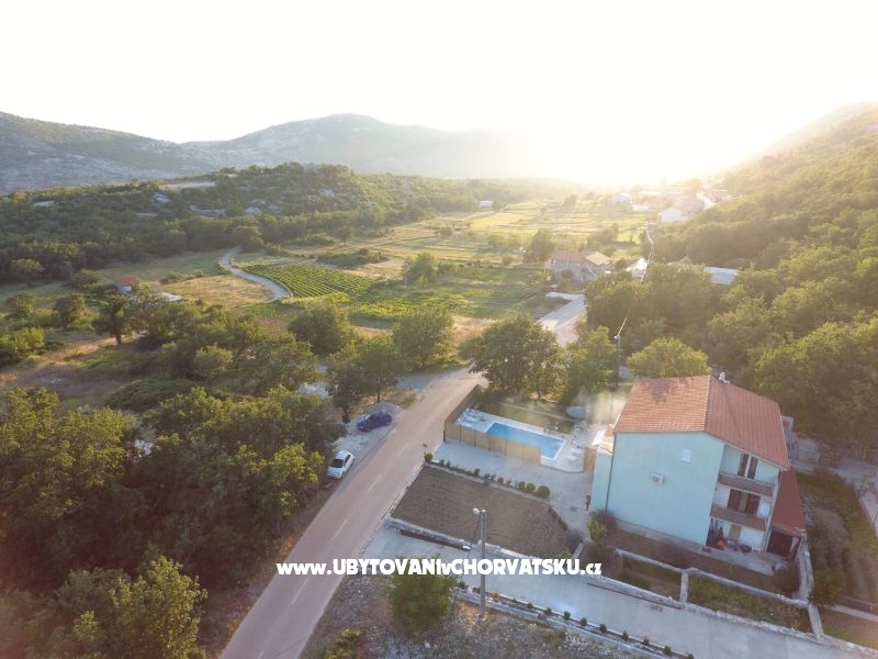 Appartements Bašić – Ferienwohnung Omis, Kroatien – Foto 1