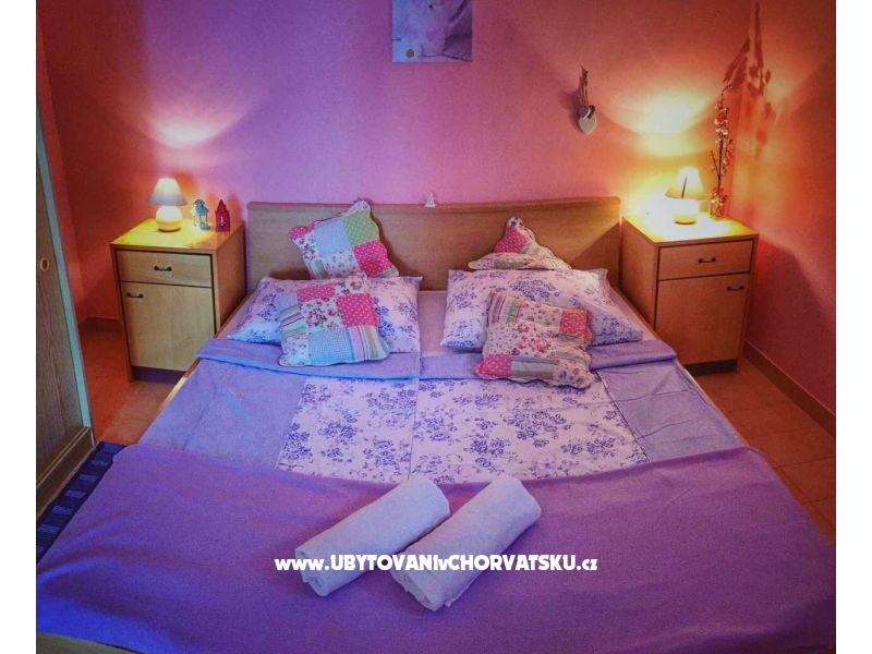 Appartements Marija i Martin (2. kat) – Ferienwohnung Omis, Kroatien – Foto 3