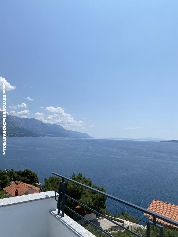 Appartementts More ***Maruii - Omi Croatie