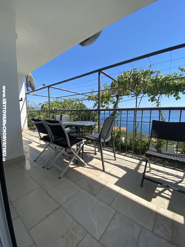 Appartementts More ***Maruii - Omi Croatie