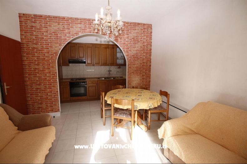 Appartements Nemira – Ferienwohnung Omis, Kroatien – Foto 1