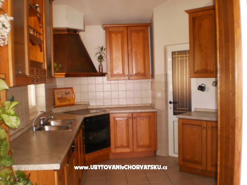 Appartements Perić – Ferienwohnung Omis, Kroatien – Foto 7