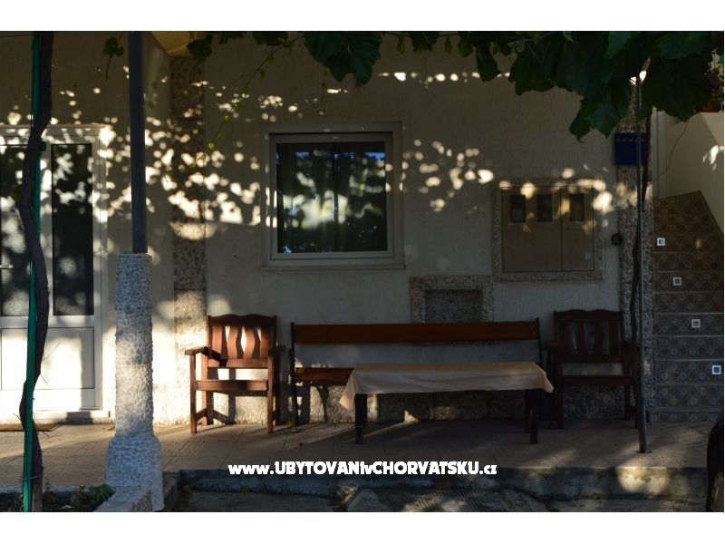 Appartements Rođo – Ferienwohnung Omis, Kroatien – Foto 2