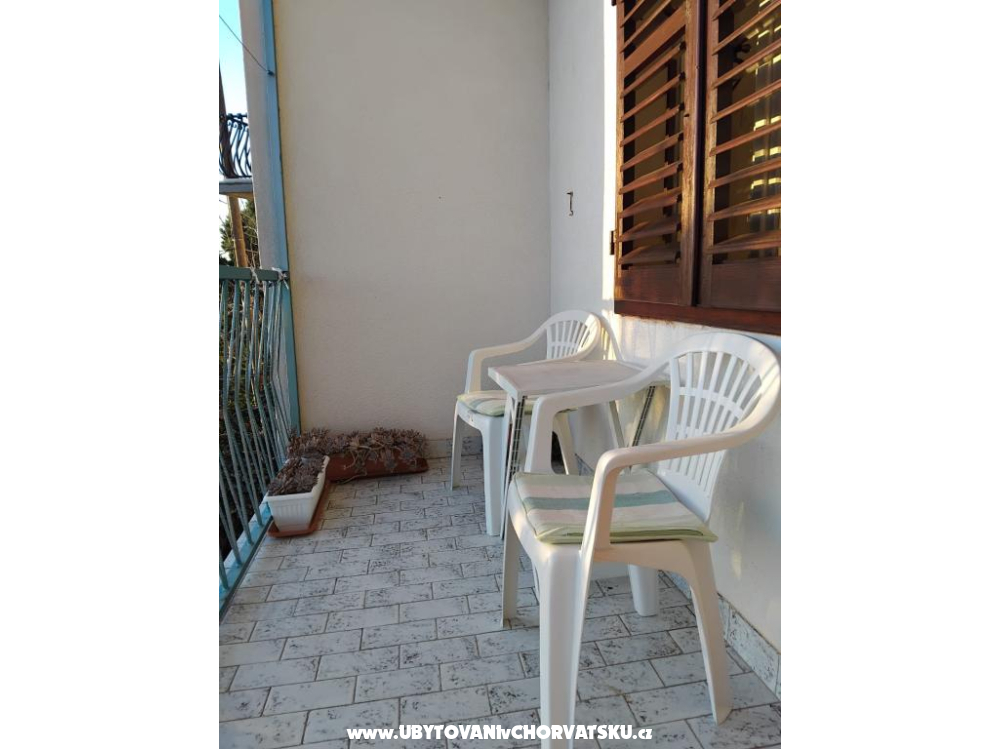 Apartm�ny Slavinj Janja - Omi� Chorvatsko