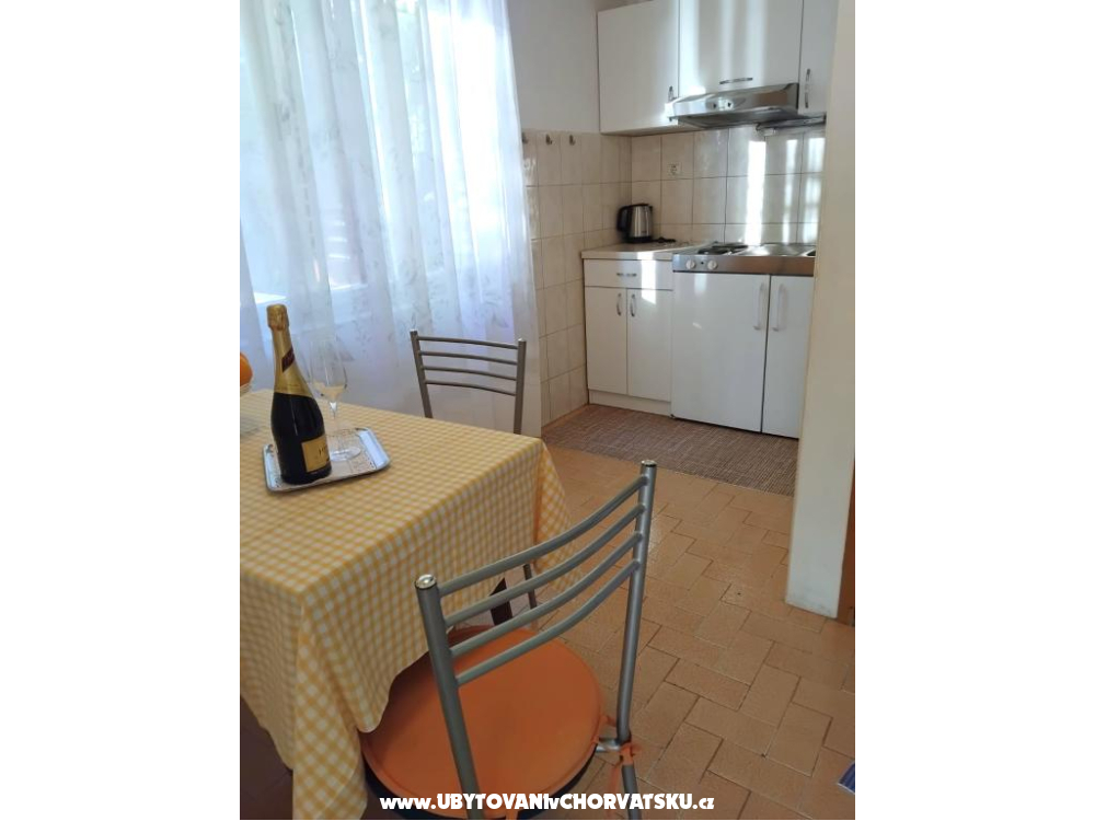 Apartm�ny Slavinj Janja - Omi� Chorvatsko