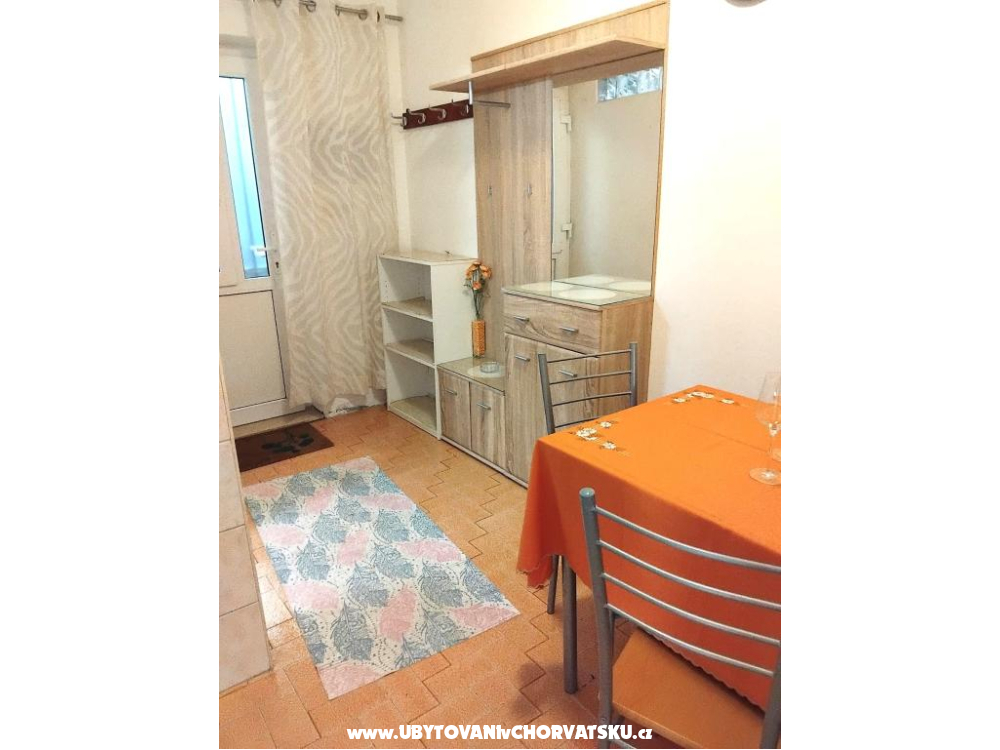 Apartm�ny Slavinj Janja - Omi� Chorvatsko