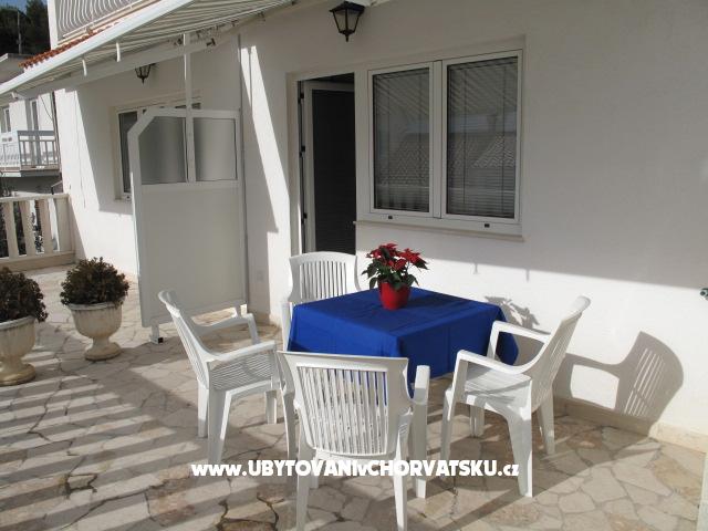 Appartements Tino – Ferienwohnung Omis, Kroatien – Foto 4