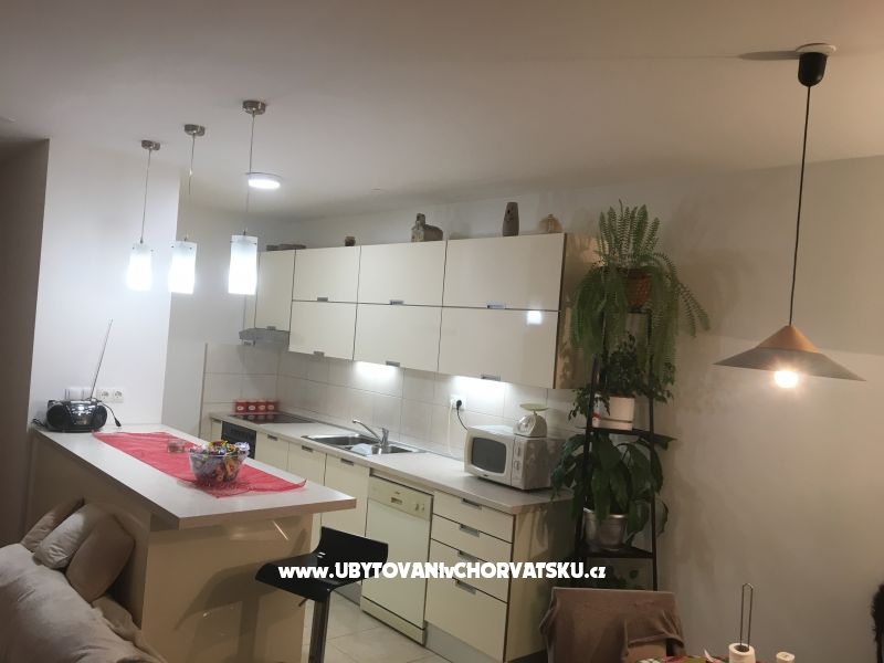 Appartement Roza – Ferienwohnung Omis, Kroatien – Foto 2