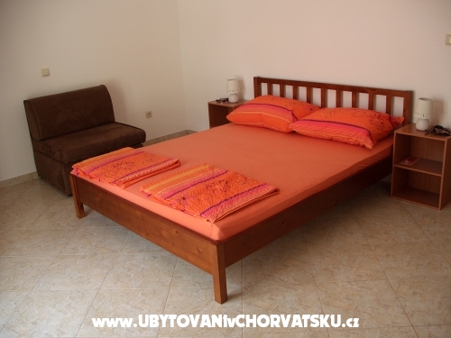 Appartements Ana - Campement Ivo - Omi Croatie