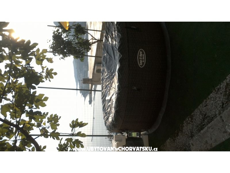 Ferienwohnungen for relaxing holidays – Ferienwohnung Omis, Kroatien – Foto 5