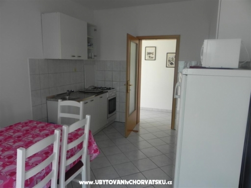 Appartements Mario - Omi Croatie