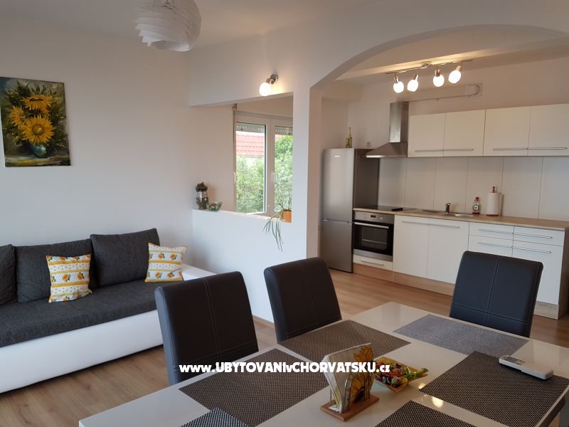 Beach and Sun – Ferienwohnung Omis, Kroatien – Foto 17