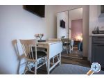 Bougainvillea beach house apartmani - Omi Chorvatsko