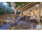 Bougainvillea beach house apartmani - Omi Chorvatsko