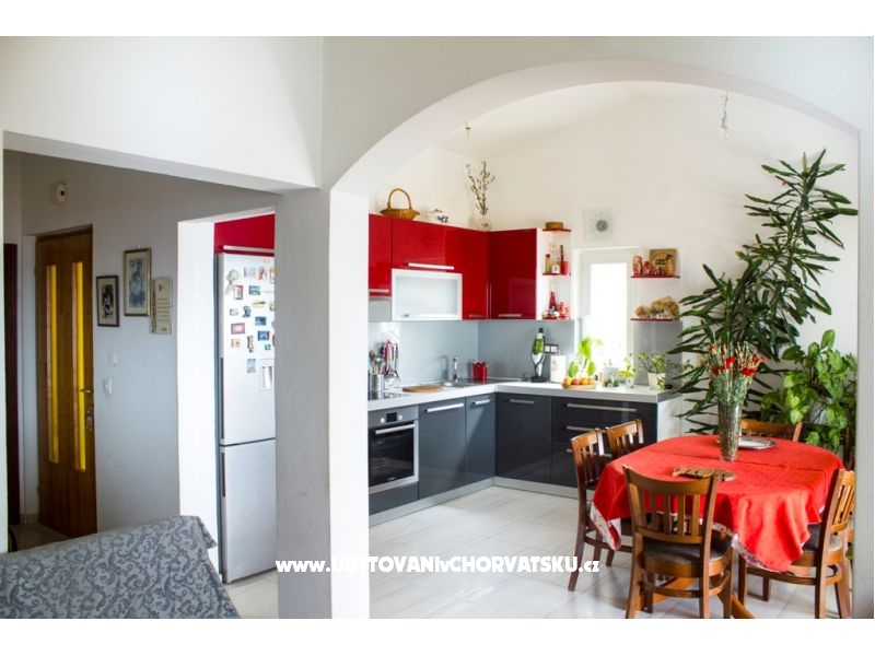 D&amp;D seaview apartment – Ferienwohnung Omis, Kroatien – Foto 3