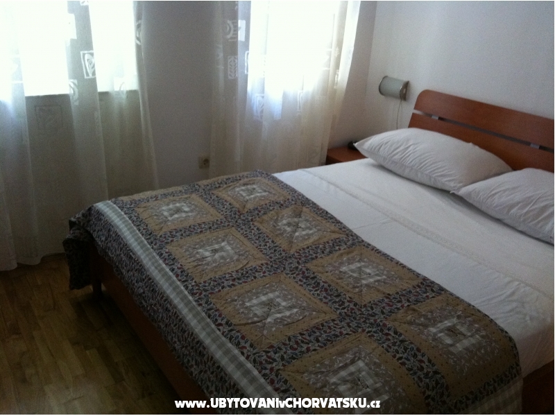 Appartements Omi Centar - Omi Croatie