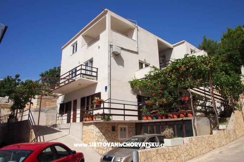 Appartements Lojosko – Ferienwohnung Omis, Kroatien – Foto 1