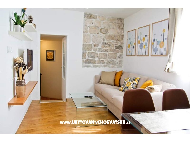 Main Square Appartement – Ferienwohnung Omis, Kroatien – Foto 1