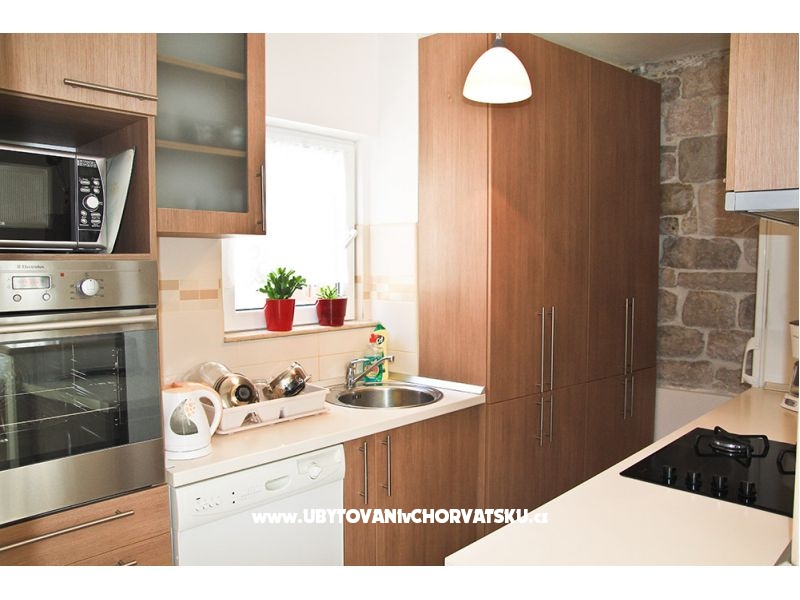 Main Square Appartement – Ferienwohnung Omis, Kroatien – Foto 13