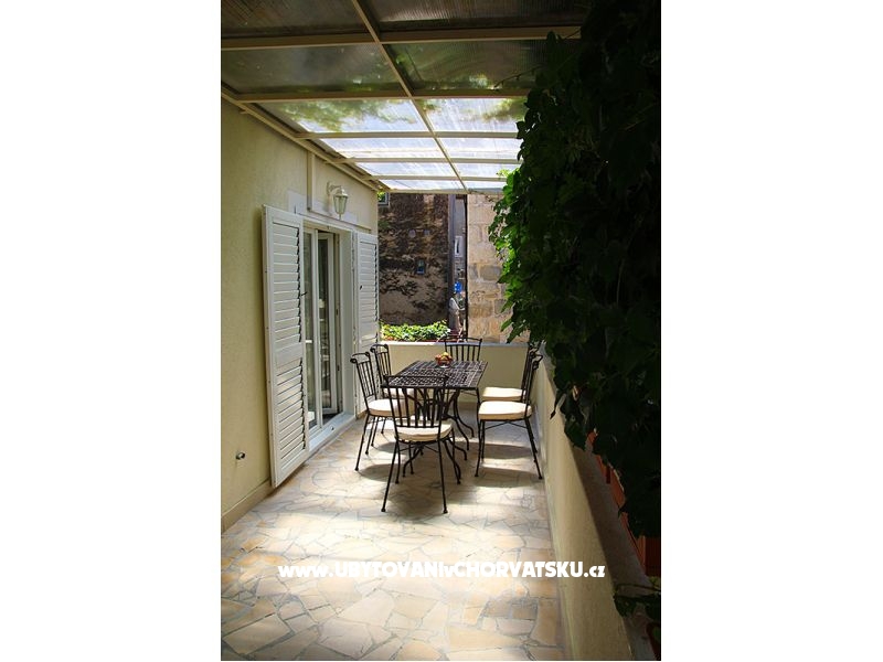 Main Square Appartement – Ferienwohnung Omis, Kroatien – Foto 3