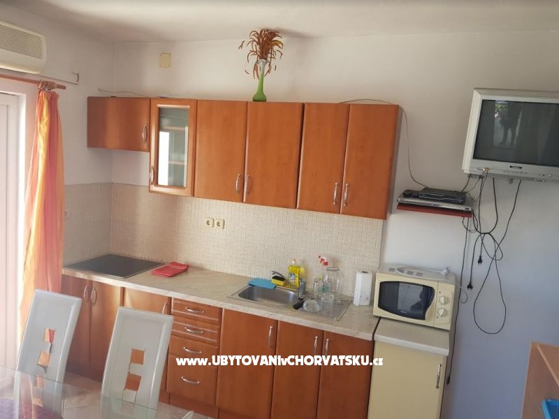 Apartmenty Bozo – Ferienwohnung Omis, Kroatien – Foto 4