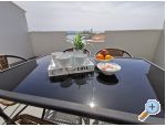 Apartmny  RITA - Omi Chorvatsko