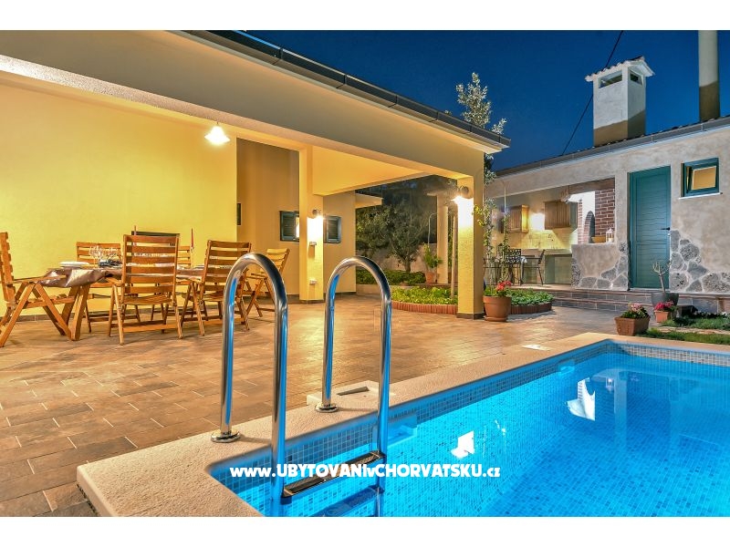 Villa Cotabella  – Ferienwohnung Omis, Kroatien – Foto 2