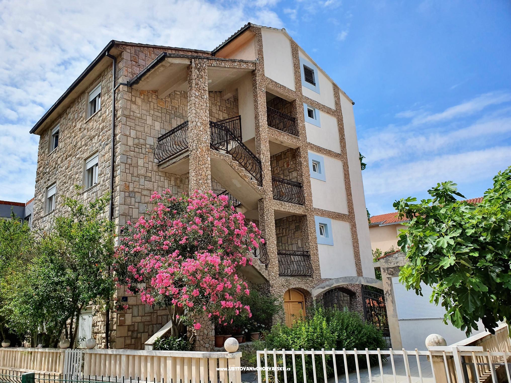 Villa Iko – Ferienwohnung Omis, Kroatien – Foto 1