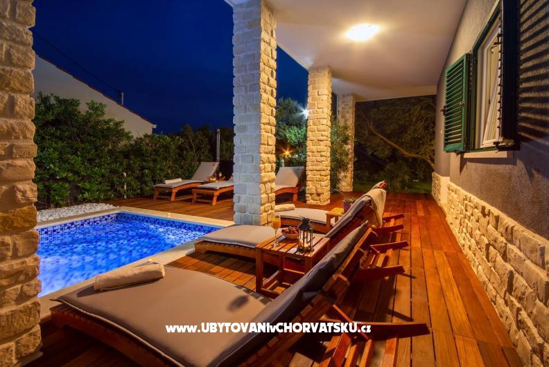 Villa Jasmina – Ferienwohnung Omis, Kroatien – Foto 2