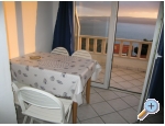 Villa Laura 50 m do mora - Omi Kroatien