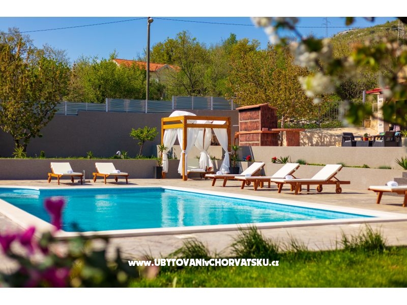 Villa Relax – Ferienwohnung Omis, Kroatien – Foto 1