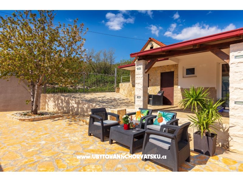 Villa Relax – Ferienwohnung Omis, Kroatien – Foto 4