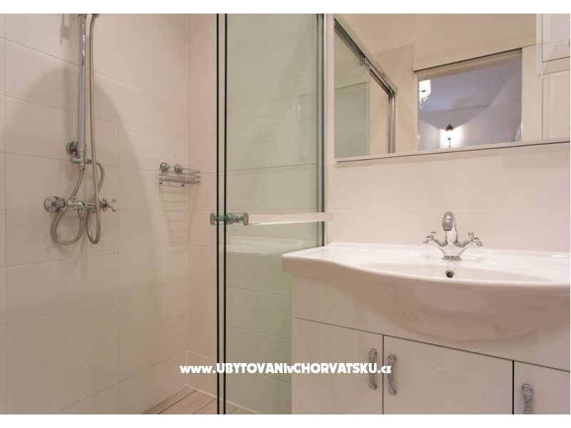 Villa and Bungalow Jovic – Ferienwohnung Opatija, Kroatien – Foto 12