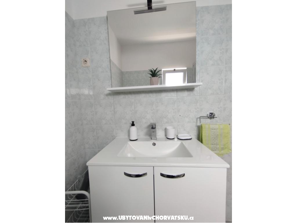 Apartmani Antonia - Orebi� � Pelje�ac Hrvatska