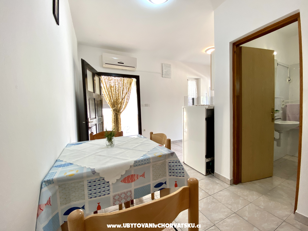Apartmaji FRANE - ostrov Pag Hrva�ka