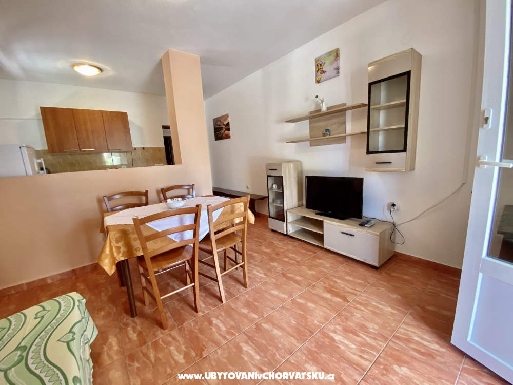 Apartmaji FRANE - ostrov Pag Hrva�ka