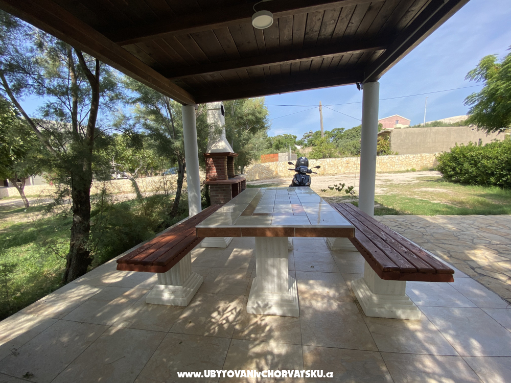 Apartmaji FRANE - ostrov Pag Hrva�ka