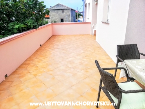 Appartements Lili - ostrov Pag Croatie