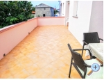 Apartmaji Lili - ostrov Pag Hrvaka