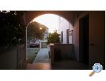 Apartmaji Lili - ostrov Pag Hrvaka