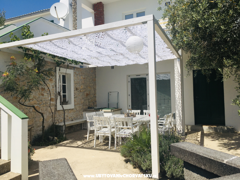Stonehouse Dana - ostrov Pag Kroatien