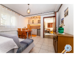 Apartmaji Adriana - Starigrad Paklenica Hrvaka