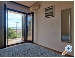 Appartements Cvekan i vino rakija shop - Starigrad Paklenica Kroatien