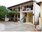 Appartements Sekana - Starigrad Paklenica Kroatien