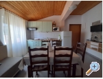 Appartements Tomic - Starigrad Paklenica Kroatien
