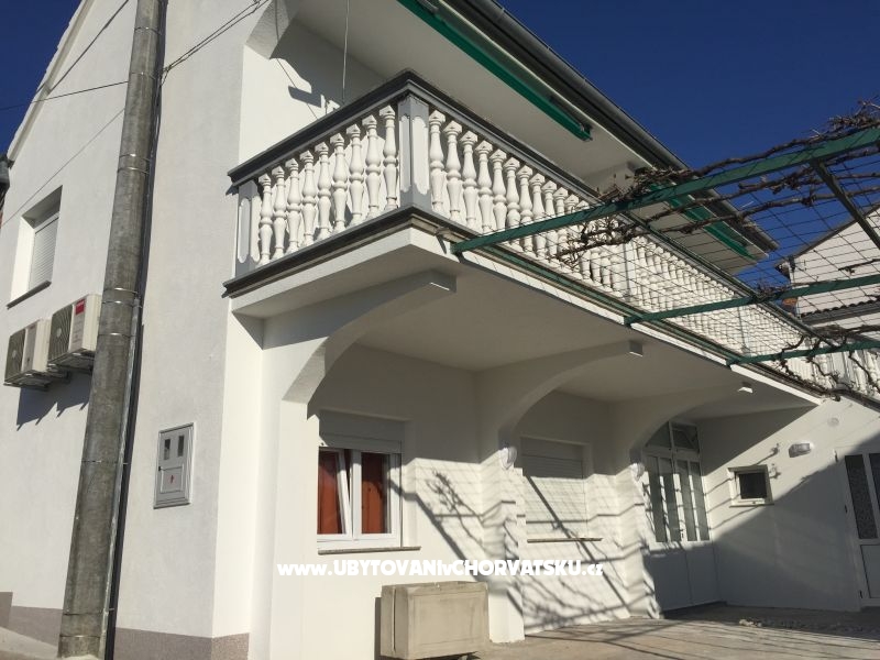 Appartements Ivan – Ferienwohnung Pakostane, Kroatien – Foto 1