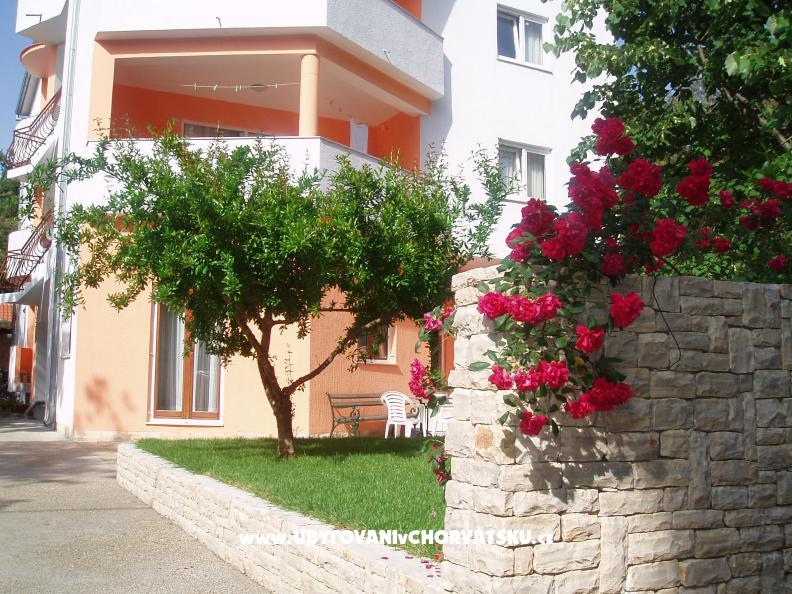 Appartements Lorena – Ferienwohnung Pakostane, Kroatien – Foto 2